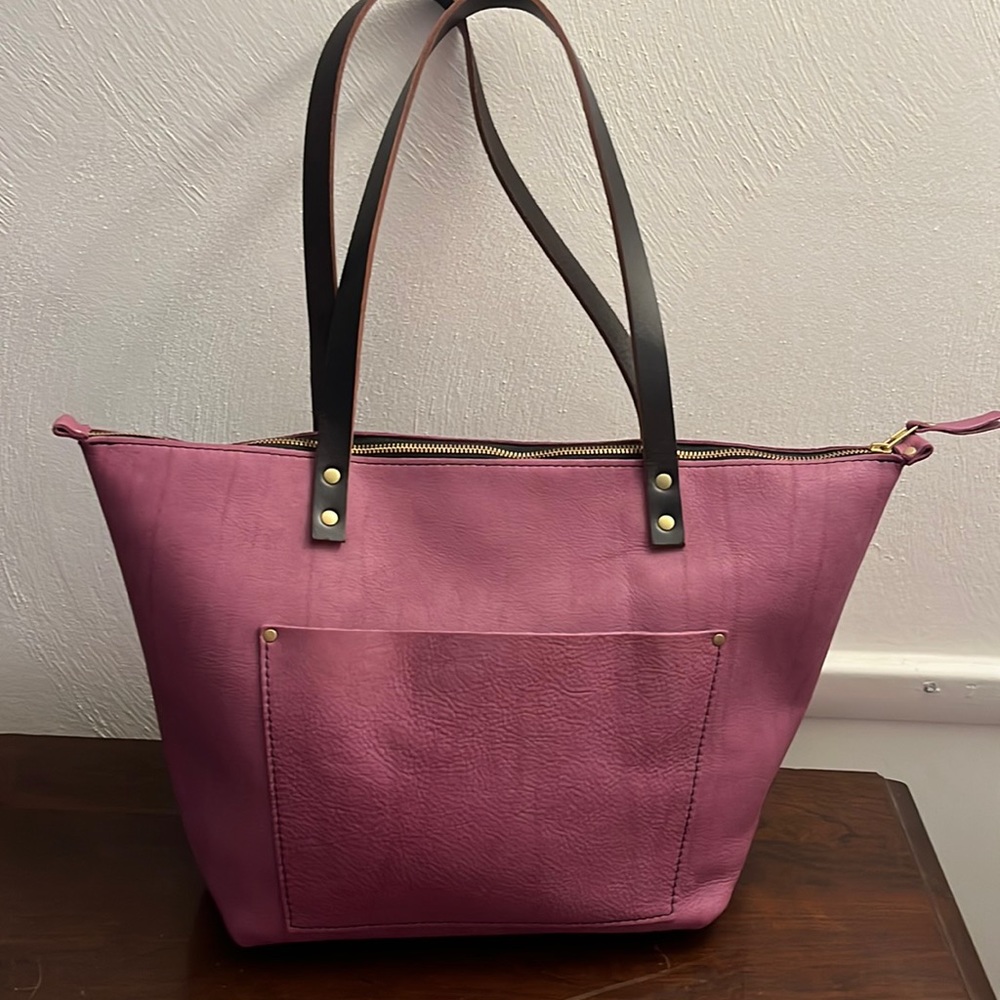 Portland Leather Large Zippered Classic Tote